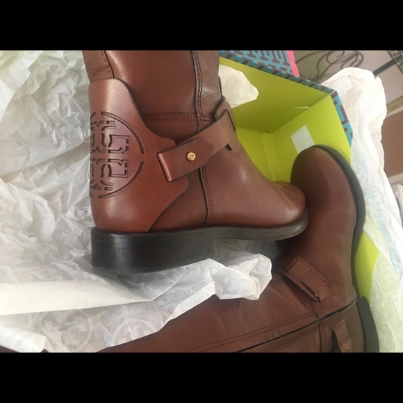 Tory Burch Derby Riding Boot (Almond) Size 6 - Picture 3 of 11